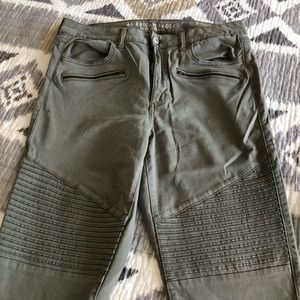 EVERYTHING MUST GO Olive green moto ankle jeans